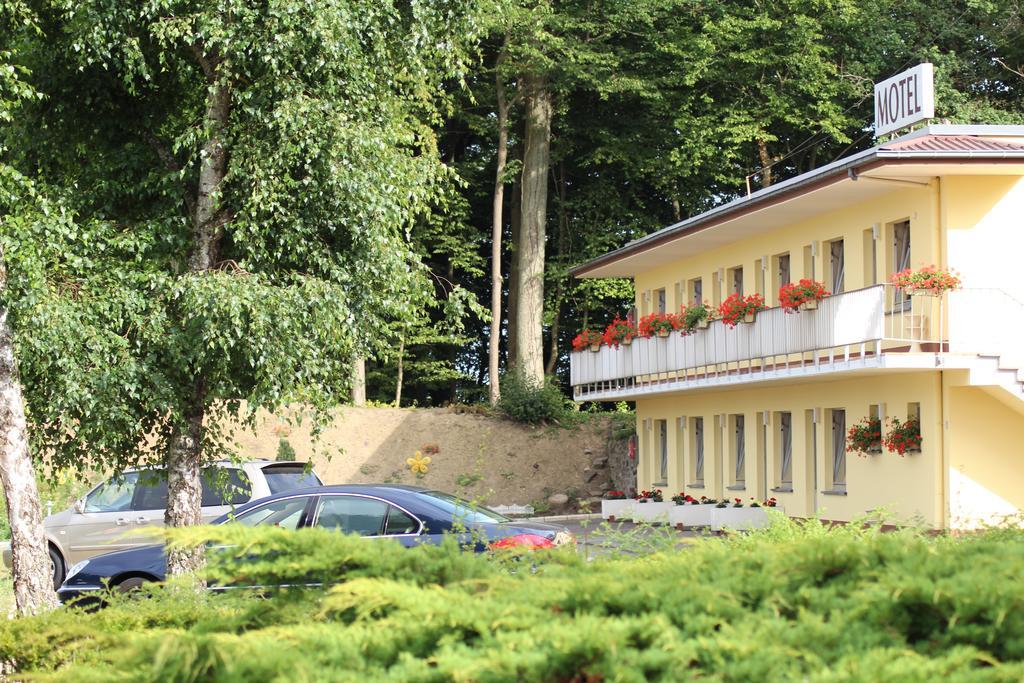 Hotel Drive In Motel Capellen Exteriör bild